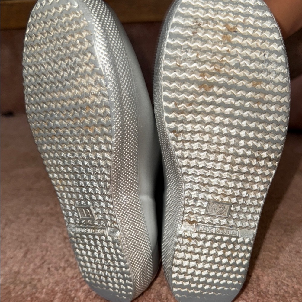 Hunter Kids Shiny Silver Rain Boots - Picture 3 of 3